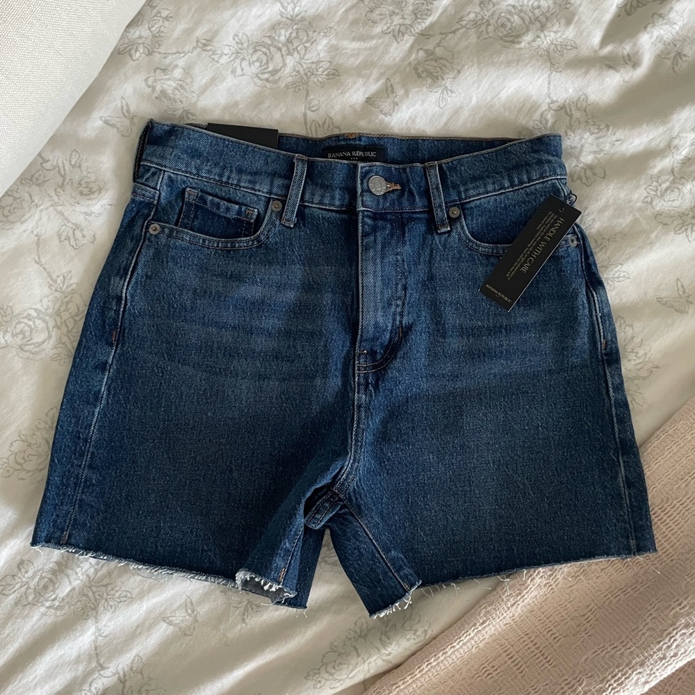 NWT Banana Republic Girlfriend Jean Shorts